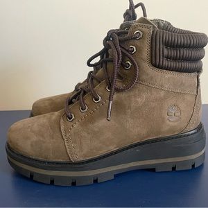 Timberland A6246 A2KGX Women Size 7 US Leather Boots